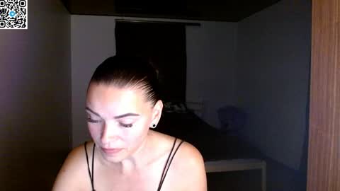 Snapshot of ivorymuse chatting on 05.12.26 Lana online show from 05.12.26