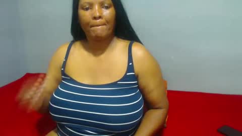 IVORYTITS48 online show from 02.18.25