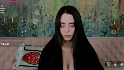 ivorywood_ online show from 04.19.26