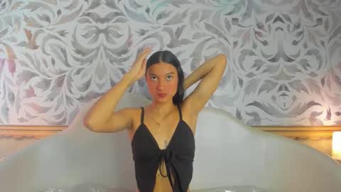 Snapshot of ivy_rae_xxx chatting on 10.03.25 Ivy Rae online show from 10.03.25