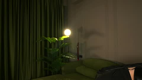 Snapshot of ivyehex chatting on 06.07.26 Sofa online show from 06.07.26