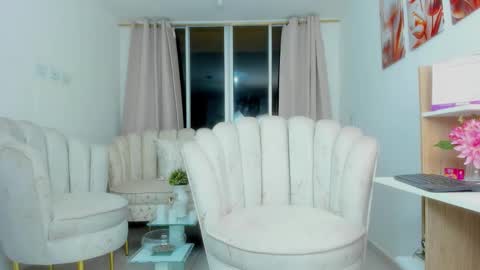 Adriana Independent Model online show from 10.06.25