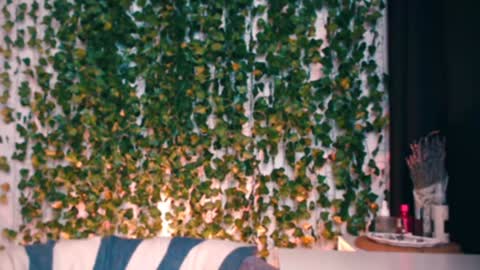 Miss Ivy online show from 12.07.24