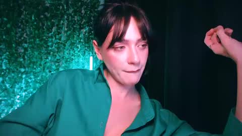 Miss Ivy online show from 02.15.25