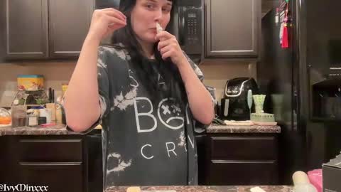 Snapshot of ivyminxxx chatting on 12.14.24 Ivy Minxxx online show from 12.14.24