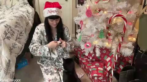 Snapshot of ivyminxxx chatting on 12.25.24 Ivy Minxxx online show from 12.25.24