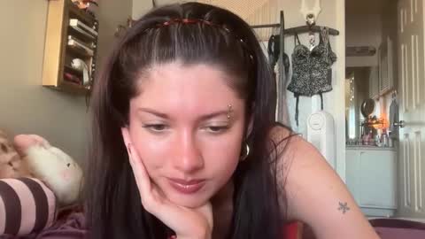 Snapshot of ivyquinette chatting on 02.16.26 Ivy online show from 02.16.26