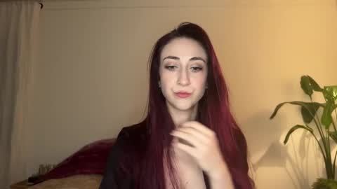 Snapshot of ivyrosiex chatting on 02.24.25 Ivy Rosie online show from 02.24.25