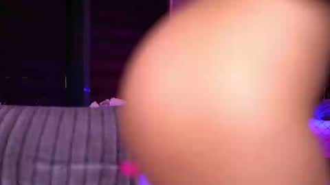 IvyRowa online show from 02.14.25