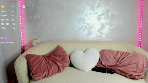 Snapshot of ivytease_ chatting on 05.21.26 Ivt online show from 05.21.26