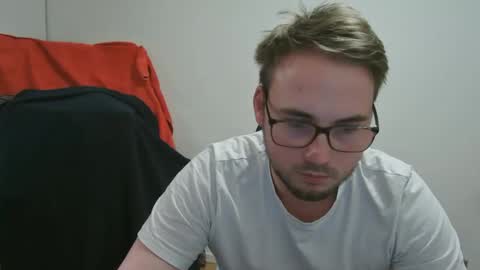 Snapshot of iwantfucknow chatting on 12.15.25 iwantfucknow online show from 12.15.25