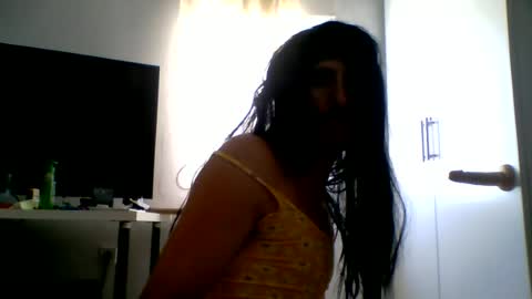 Snapshot of iyoperro chatting on 06.13.26 Casandro online show from 06.13.26
