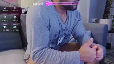 Izaak online show from 09.17.25