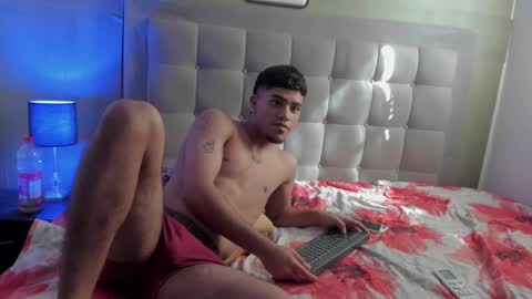 Snapshot of izaak_taylor7 chatting on 12.13.24 izaack online show from 12.13.24