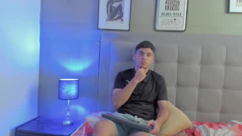 Snapshot of izaak_taylor7 chatting on 12.13.24 izaack online show from 12.13.24