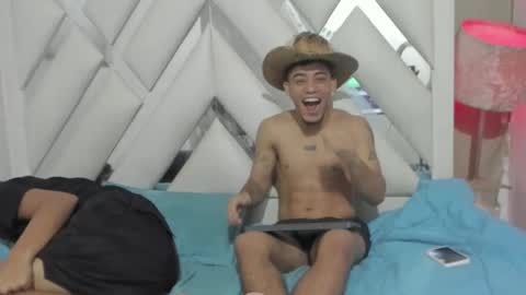 Snapshot of izaak_taylor7 chatting on 12.17.24 izaack online show from 12.17.24