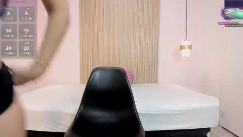 Snapshot of izelevans chatting on 02.26.26 izelevans online show from 02.26.26