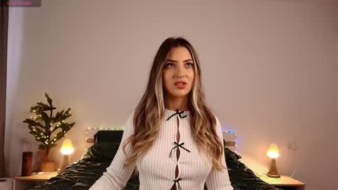 izy bellee online show from 01.15.25