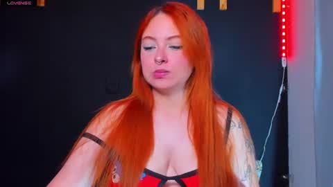 hot izys online show from 07.17.26