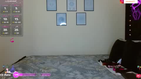 Snapshot of izzabelvalentine chatting on 10.08.25 Izzabel Valentine online show from 10.08.25