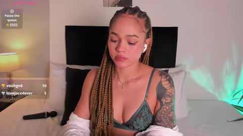 Snapshot of izzy_vega chatting on 03.06.25 Izzy vega online show from 03.06.25