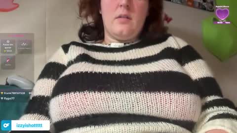 Snapshot of izzyishottttt chatting on 11.01.25 izzyishottttt online show from 11.01.25