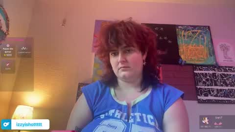 Snapshot of izzyishottttt chatting on 11.04.25 izzyishottttt online show from 11.04.25