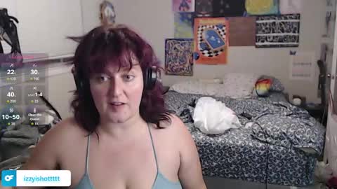 Snapshot of izzyishottttt chatting on 11.20.25 izzyishottttt online show from 11.20.25