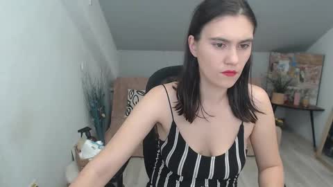 Izzy online show from 11.21.25