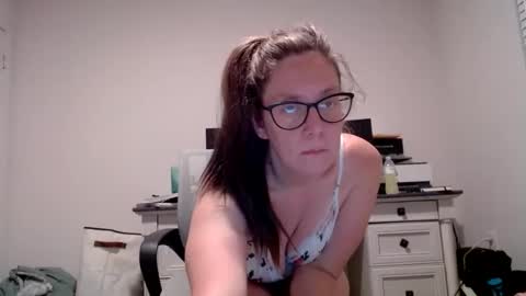 Snapshot of izzynoela chatting on 09.10.25 izzynoela online show from 09.10.25