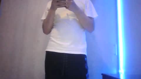 Snapshot of j24781043 chatting on 11.22.25 ShyAlexX online show from 11.22.25