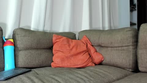 Calix  Independient model Insta and twt Calixsnake online show from 01.17.25