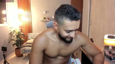 Snapshot of j_calix chatting on 05.26.26 Calix Independient model Insta and twt Calixsnake online show from 05.26.26