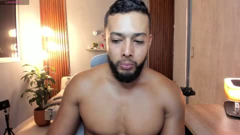 Snapshot of j_calix chatting on 05.29.26 Calix Independient model Insta and twt Calixsnake online show from 05.29.26