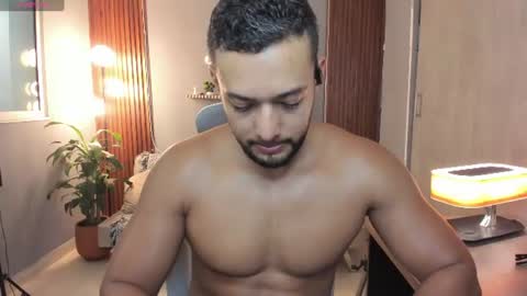 Calix  Independient model Insta and twt Calixsnake online show from 06.24.26