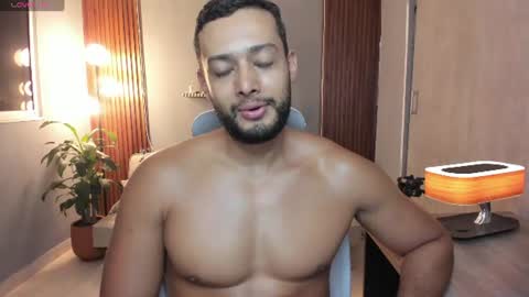 Calix  Independient model Insta and twt Calixsnake online show from 07.02.26