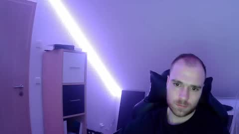 Snapshot of j_german783377 chatting on 01.19.25 here4y online show from 01.19.25