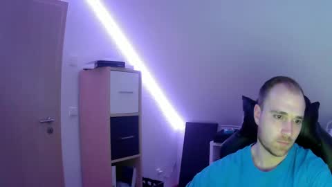 Snapshot of j_german783377 chatting on 01.21.25 here4y online show from 01.21.25