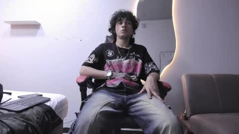 Snapshot of jackestaylor chatting on 02.20.26 Jackes Taylor online show from 02.20.26