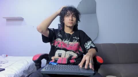 Snapshot of jackestaylor chatting on 04.07.26 Jackes Taylor online show from 04.07.26