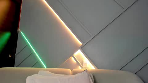 Snapshot of jackson_wayne__ chatting on 02.25.25 Jackson Wayne online show from 02.25.25