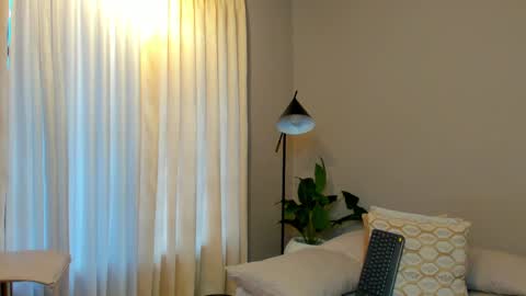 Jackson Bell online show from 02.13.25