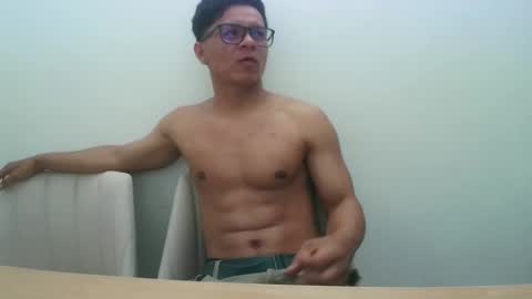 Snapshot of jackyourboss chatting on 09.10.25 jackyourboss online show from 09.10.25