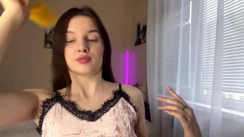 Lillian online show from 04.09.26