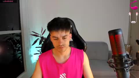 Snapshot of jacob_ferrer chatting on 06.15.26 JACOB FERRER online show from 06.15.26