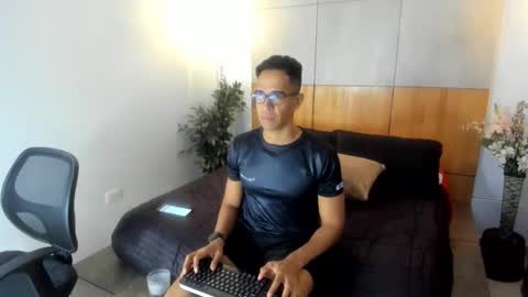 Snapshot of jacobdraven chatting on 11.20.25 jacobdraven online show from 11.20.25