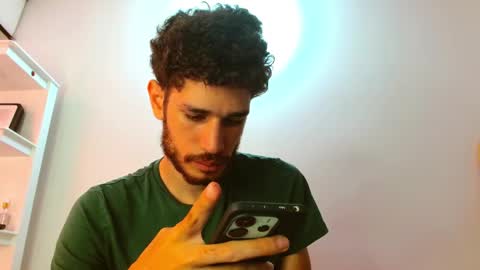 Snapshot of jacobmurphy2103 chatting on 09.11.25 JACOB ROBIN online show from 09.11.25