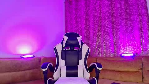 Snapshot of jacobo__parker21 chatting on 11.26.25 jacobo parker online show from 11.26.25