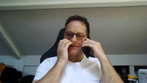 Snapshot of jacsfinestfantasy chatting on 12.18.25 FineAndSimple online show from 12.18.25