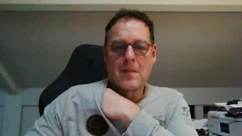 Snapshot of jacsfinestfantasy chatting on 01.15.26 FineAndSimple online show from 01.15.26